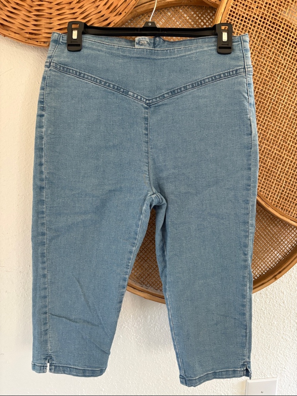 Mod Cloth Light Blue Women’s Capris Jeans
